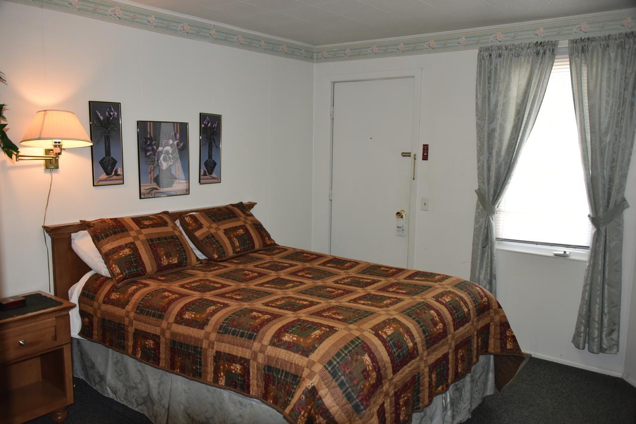Royals Inn Motel Malta Extérieur photo