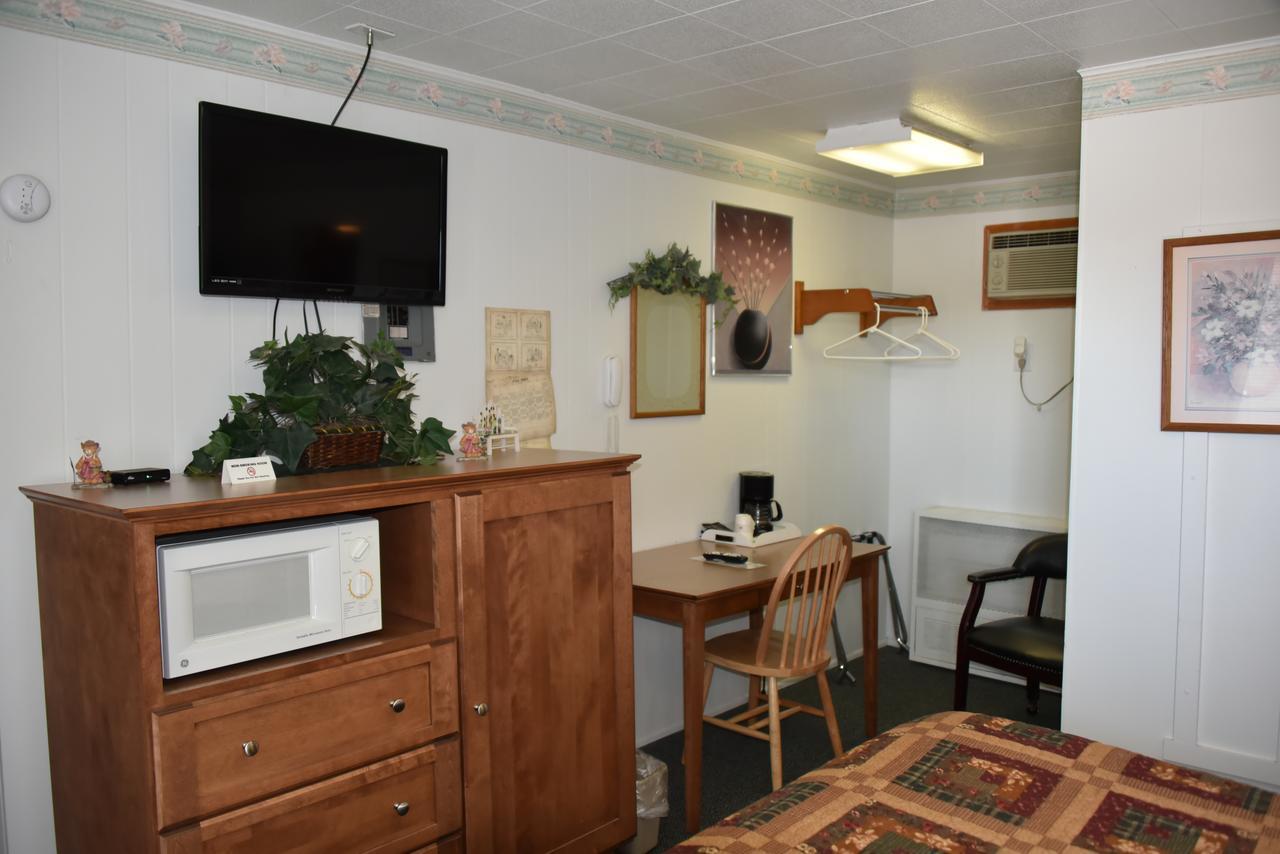 Royals Inn Motel Malta Extérieur photo