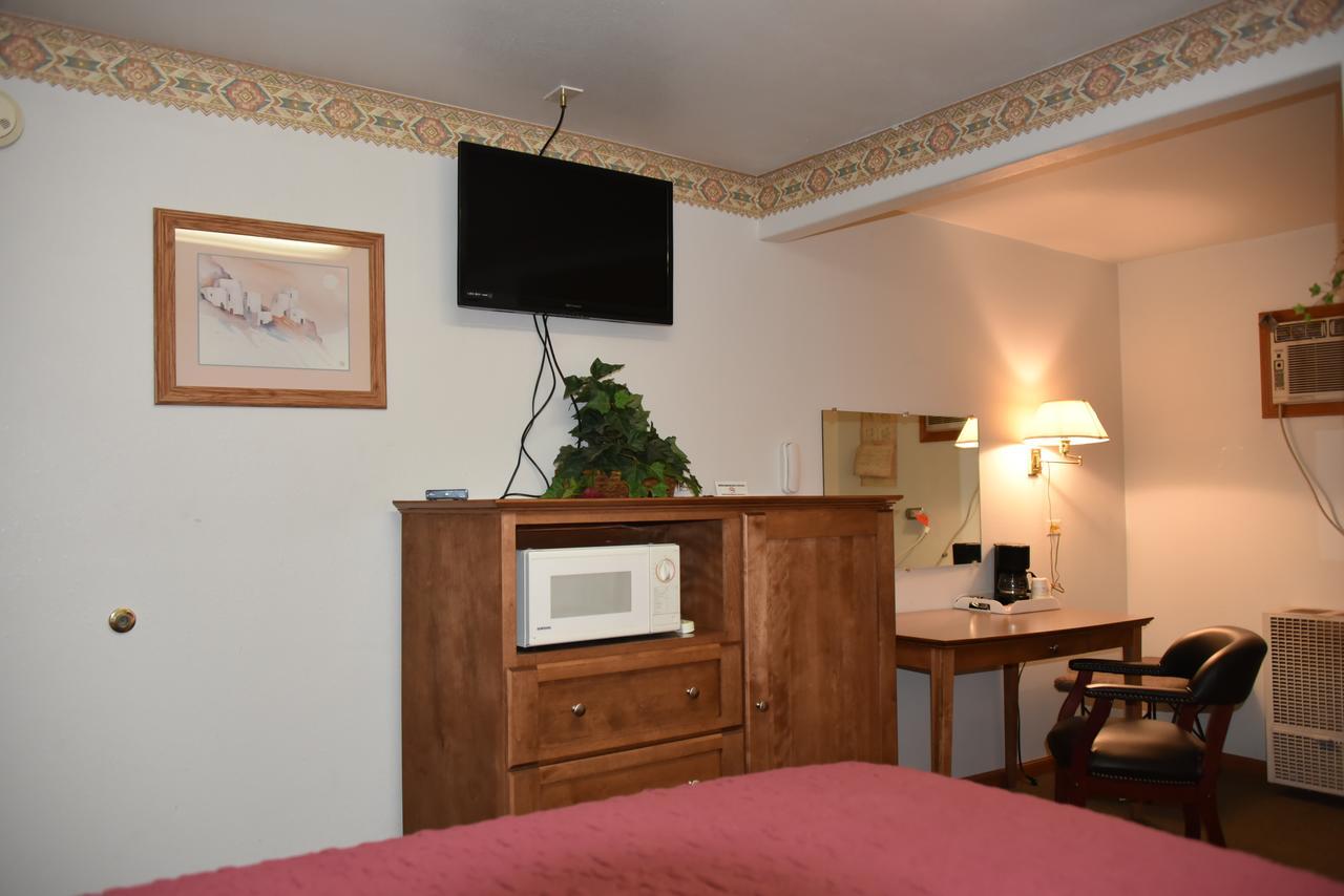 Royals Inn Motel Malta Extérieur photo